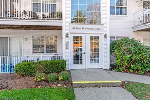 90 Crestview Ln, Mount Arlington, NJ 07856 - Photo 1