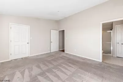 90 Crestview Ln, Mount Arlington, NJ 07856 - Photo 11