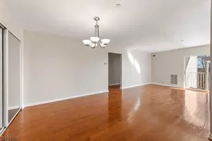 90 Crestview Ln, Mount Arlington, NJ 07856 - Photo 5