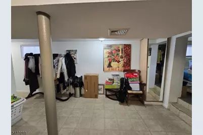 725 Schuyler Ave, Lyndhurst Township, NJ 07071 - Photo 11