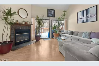 39 Oriole Ter, Hampton Township, NJ 07860 - Photo 9