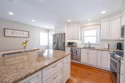 7 Carlson Pl, Parsippany, NJ 07034 - Photo 7