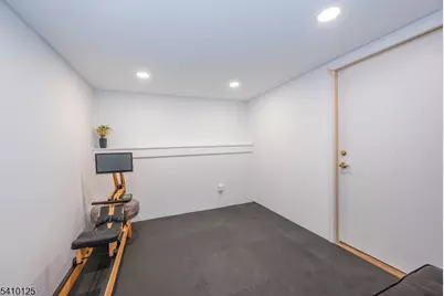 7 Carlson Pl, Parsippany, NJ 07034 - Photo 23