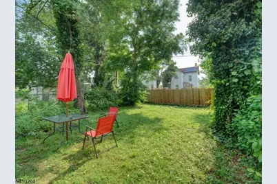 52 Amherst St, East Orange, NJ 07018 - Photo 3