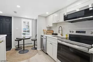 164 York St, Lambertville, NJ 08530 - Photo 5