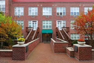 515 Trinity Pl Unit, Westfield, NJ 07090 - Photo 1