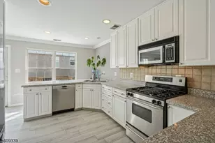 1 Smoke House Ct, Readington, NJ 08889 - Photo 13