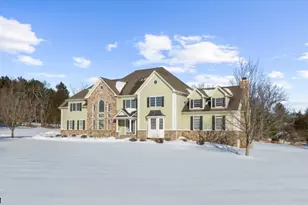 4 Steinbeck Ct, Alexandria Township, NJ 08848 - Photo 1