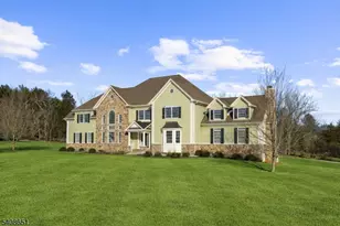 4 Steinbeck Ct, Alexandria Township, NJ 08848 - Photo 1