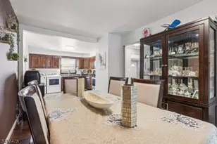 41 Pinetree Dr, Sayreville Boro, NJ 08859 - Photo 7