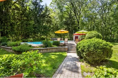 64 Hogback Rd, Franklin Township, NJ 08867 - Photo 19