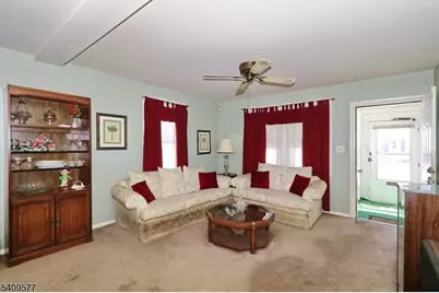 587 Thoreau Ter, Union Township, NJ 07083 - Photo 5