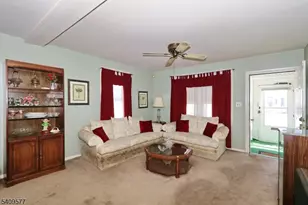 587 Thoreau Terrace, Union Township, NJ 07083 - Photo 5