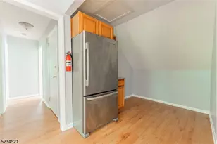 18 Macfarlan Ave, Hawthorne, NJ 07506 - Photo 5