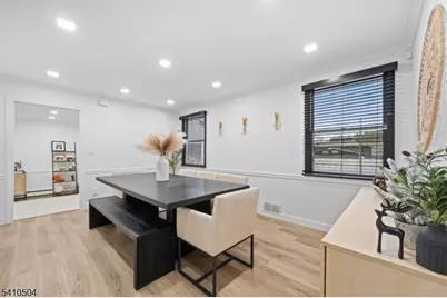 27 Garrabrant Rd, Clifton, NJ 07013 - Photo 7