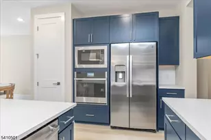 165 Jasmine Dr, Warren Township, NJ 07059 - Photo 5