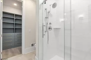 165 Jasmine Dr, Warren Township, NJ 07059 - Photo 31