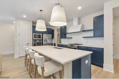 165 Jasmine Dr #613, Warren Township, NJ 07059 - Photo 3