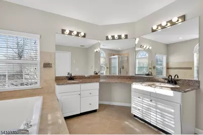 27 Liberty Ridge Rd, Bernards Township, NJ 07920 - Photo 13