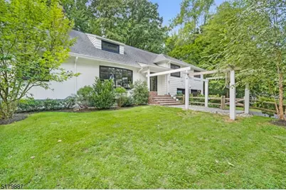 22 Arrowhead Rd, Morris Township, NJ 07960 - Photo 3