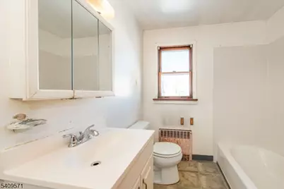 90 Dick St, Clifton, NJ 07013 - Photo 13