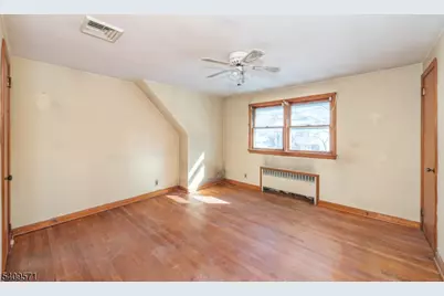 90 Dick St, Clifton, NJ 07013 - Photo 15