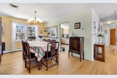 2037 Tampa Ter, Union Township, NJ 07083 - Photo 3