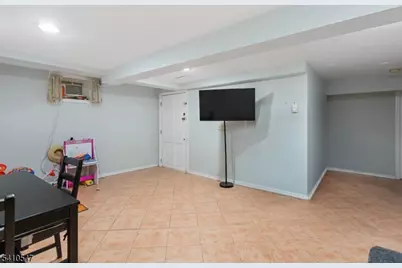 389 E 38th St, Paterson, NJ 07504 - Photo 21