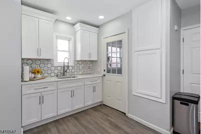 389 E 38th St, Paterson, NJ 07504 - Photo 11