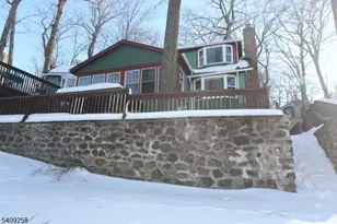 15 Pebble Beach Rd, Hopatcong, NJ 07843 - Photo 23