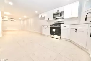 41 Arlington Ave, Jersey City, NJ 07305 - Photo 3