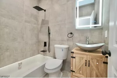 41 Arlington Ave, Jersey City, NJ 07305 - Photo 15