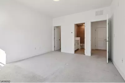 379 Main St, Little Falls Township, NJ 07424 - Photo 19