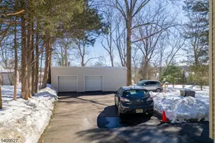 95 Hillside Ave, Livingston, NJ 07039 - Photo 25