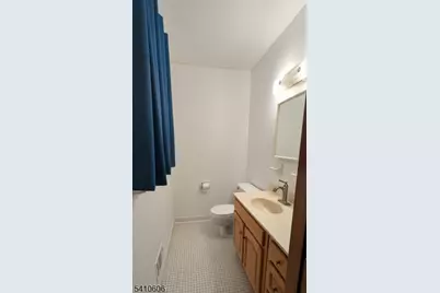 142 Hillcrest Ave, Franklin Township, NJ 08873 - Photo 7