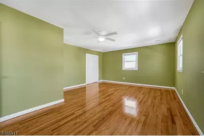 686 Gates Ter, Union Township, NJ 07083 - Photo 7