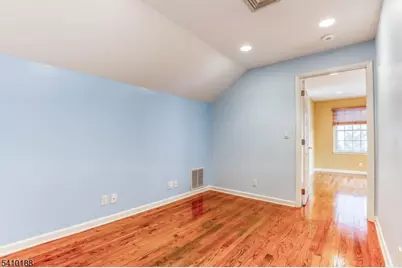 11 Wordsworth Rd, Millburn, NJ 07078 - Photo 11