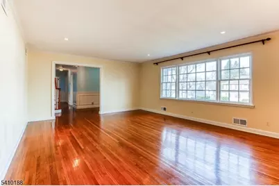 11 Wordsworth Rd, Millburn, NJ 07078 - Photo 3