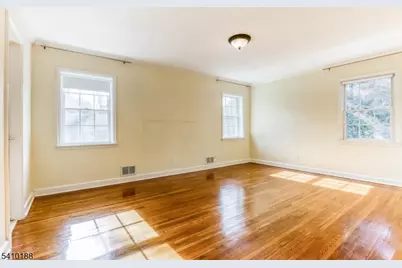 11 Wordsworth Rd, Millburn, NJ 07078 - Photo 23