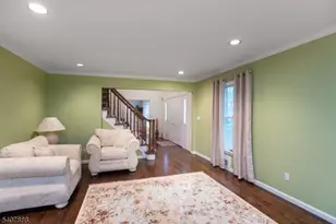 13 Deer Path Cir, Green Brook Township, NJ 08812 - Photo 9