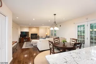 13 Deer Path Cir, Green Brook Township, NJ 08812 - Photo 5