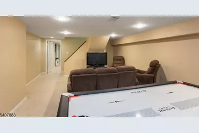 13 Deer Path Cir, Green Brook Township, NJ 08812 - Photo 29