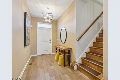 26 Wisteria Ct, Monroe Township, NJ 08831 - Photo 3