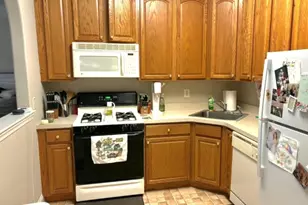 95 Limerick Ln, Lopatcong Township, NJ 08865 - Photo 5