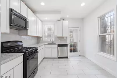 158 S Clinton St, East Orange, NJ 07018 - Photo 5