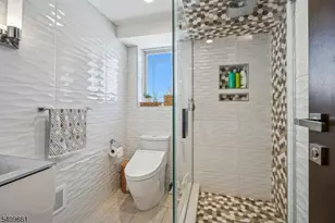 33 Haran Cir, Millburn, NJ 07041 - Photo 25