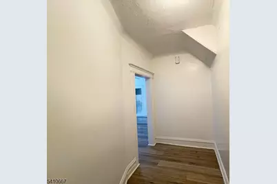 205 N Clinton Street #1, East Orange, NJ 07017 - Photo 3