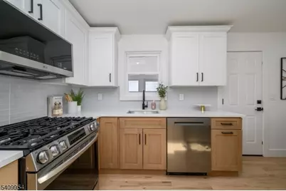 341 Forest Dr, Union Township, NJ 07083 - Photo 13