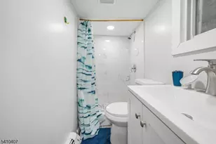 418 S 10th St, Newark, NJ 07103 - Photo 17