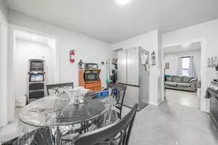 418 S 10th St, Newark, NJ 07103 - Photo 9